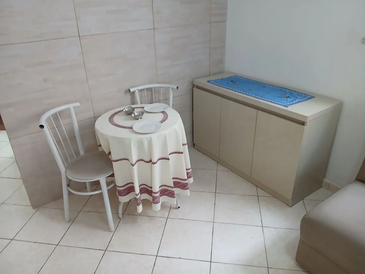 Moças dividem Exc.Republica600 - Foto 4