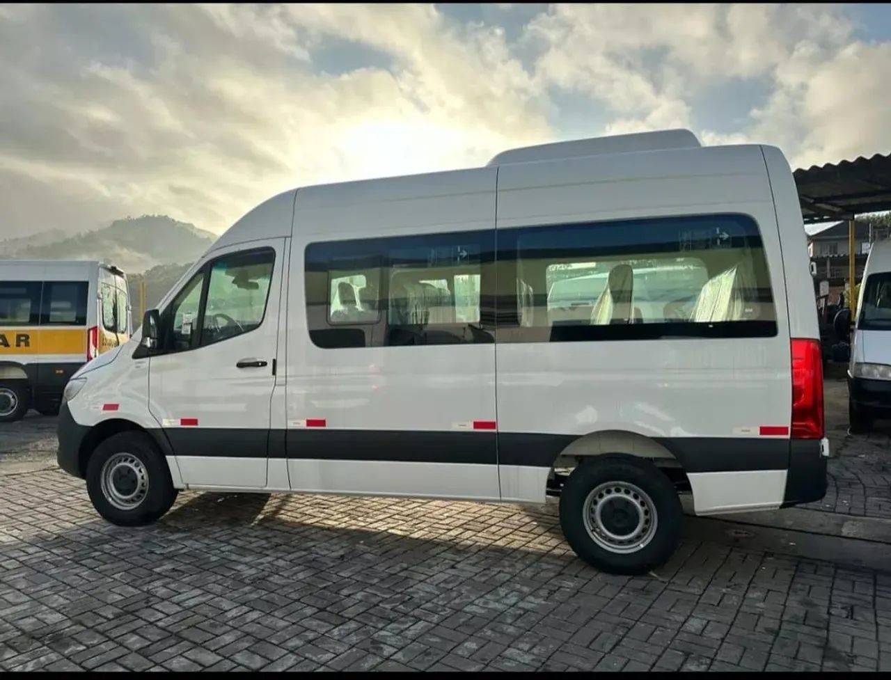 SPRINTER 417   16 LUGARES  COMPLETA ANO 2023    REPASSE DIVIDA  - Foto 4
