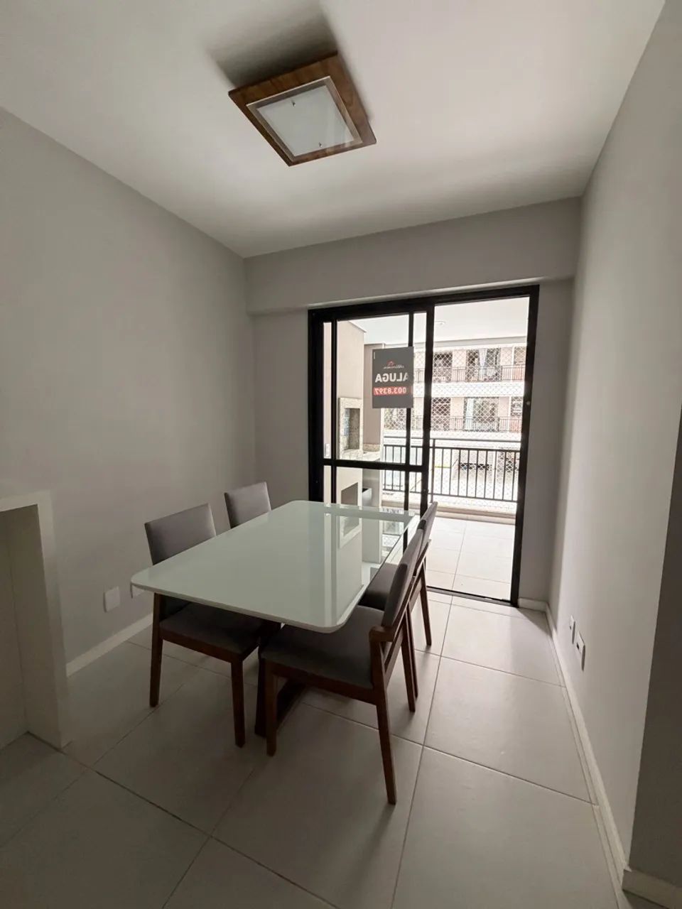 Conjunto Mesa de Jantar 4 Cadeiras  - Foto 2