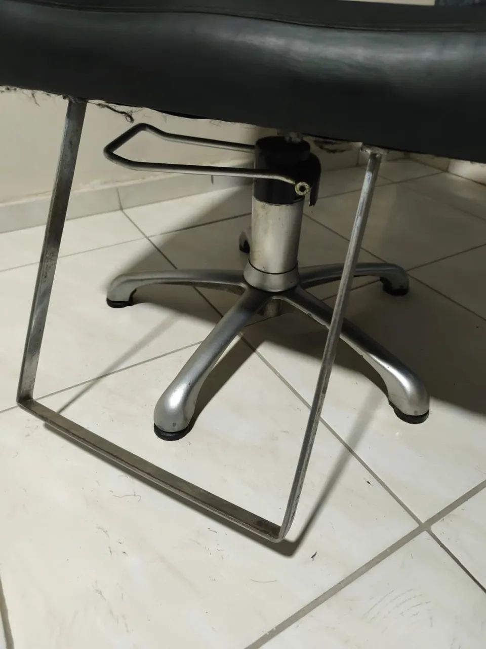 Cadeira de barbearia  - Foto 5