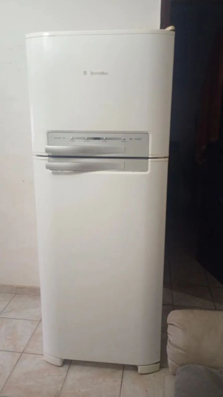 Geladeira Duplex Eletrolux Branca 