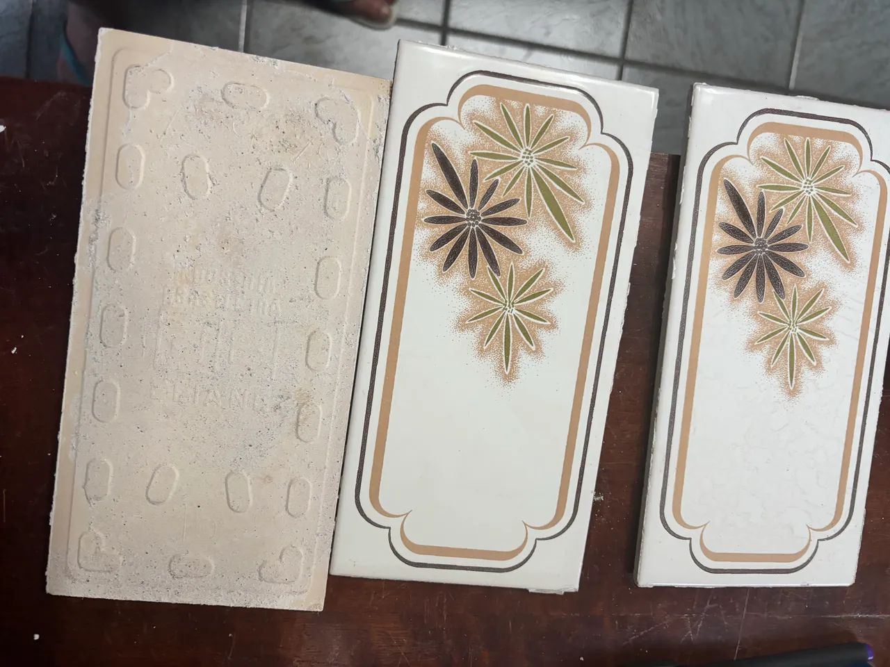 Old cladding. Tiles. I have several models. Multiple units.470056964415170562