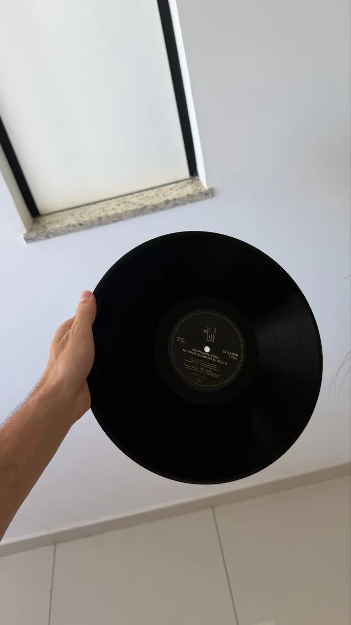 Disco de vinil LP Ana Frango Elétrico - Me Chama de Gato - Noize + revista - Foto 3