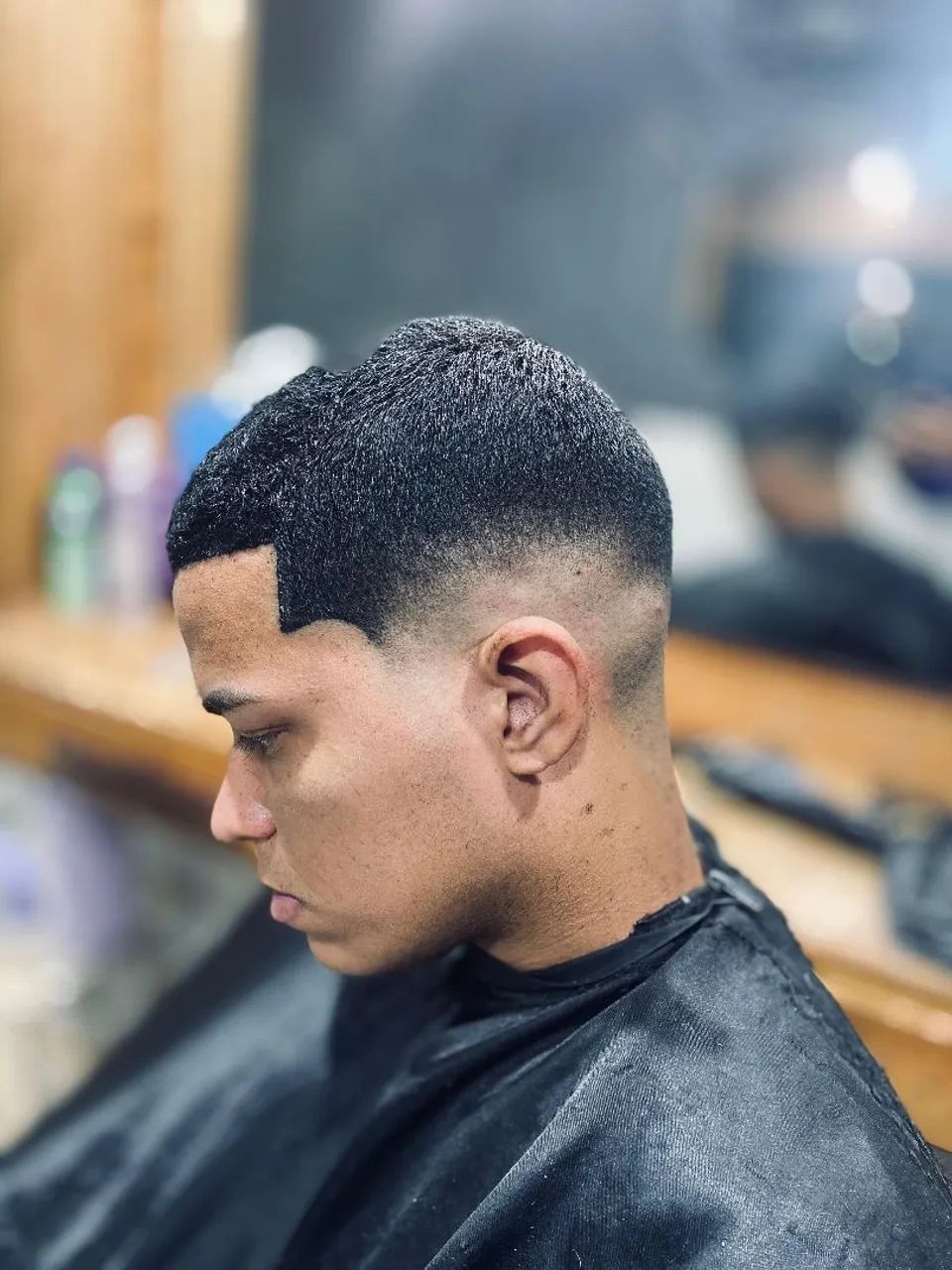Bancada de Barbearia em Madeira com Espelho - Estilo Rústico - Foto 5