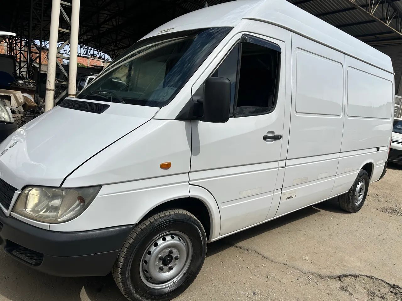 Mercedes-Benz Sprinter SPRINTER 313 CHASSI 2.2 129CV DIESEL 2010