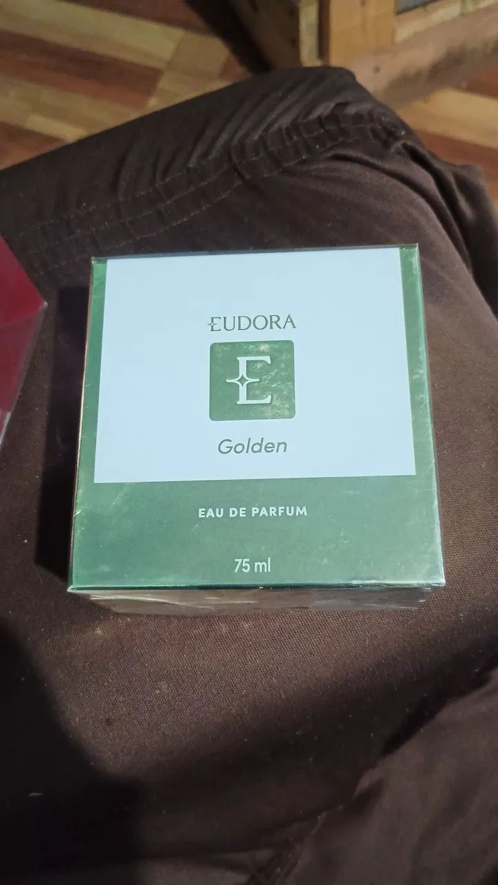 Perfumes e creme 
