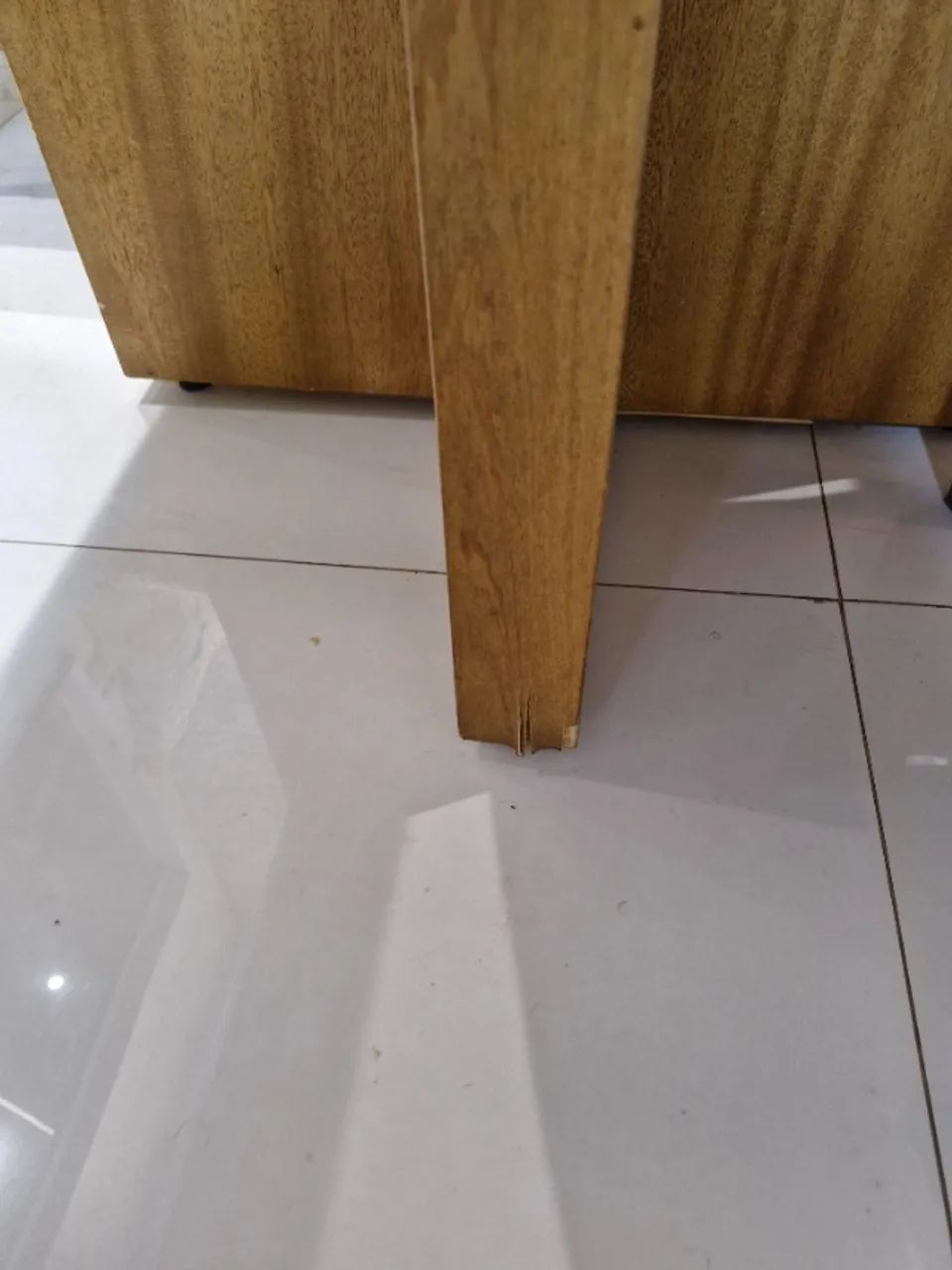 Mesa com 4 cadeiras maciça  - Foto 4