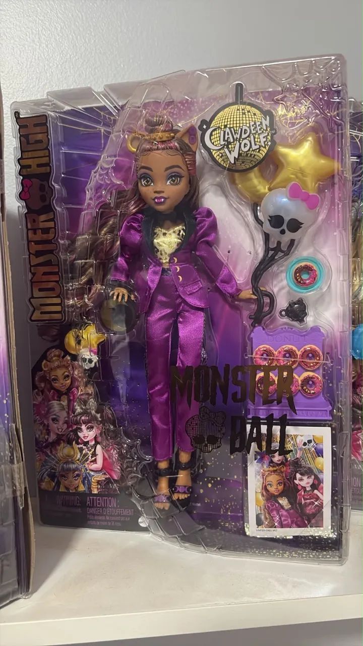 Clawdeen Monter Ball