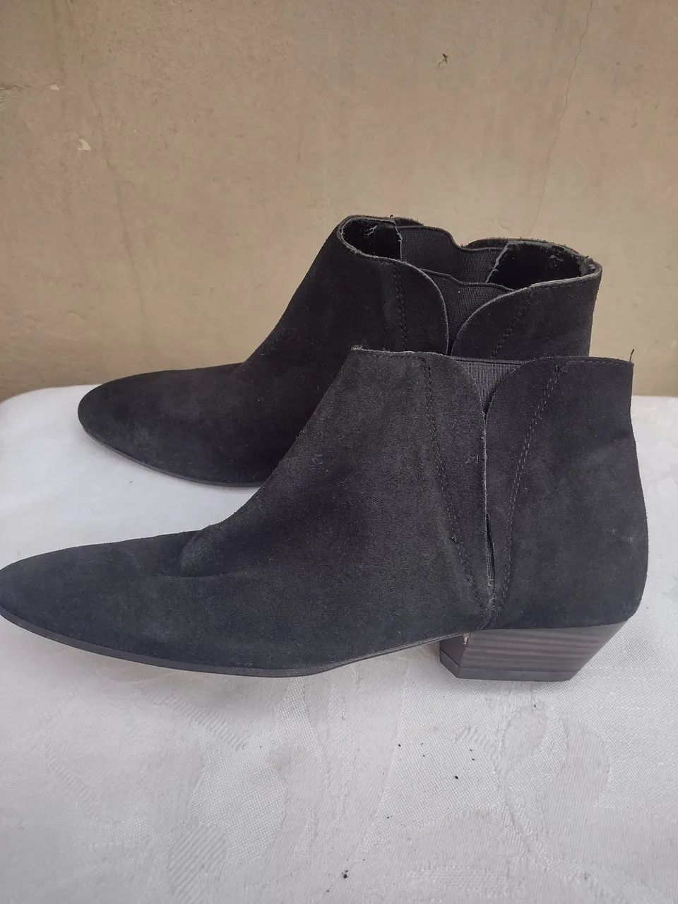 Par de Botas de camurça Zara femininas cor preta