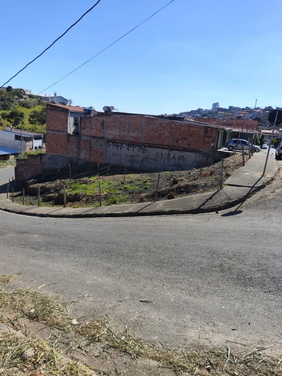 Terreno 120 m2 - Região do Barreiro 