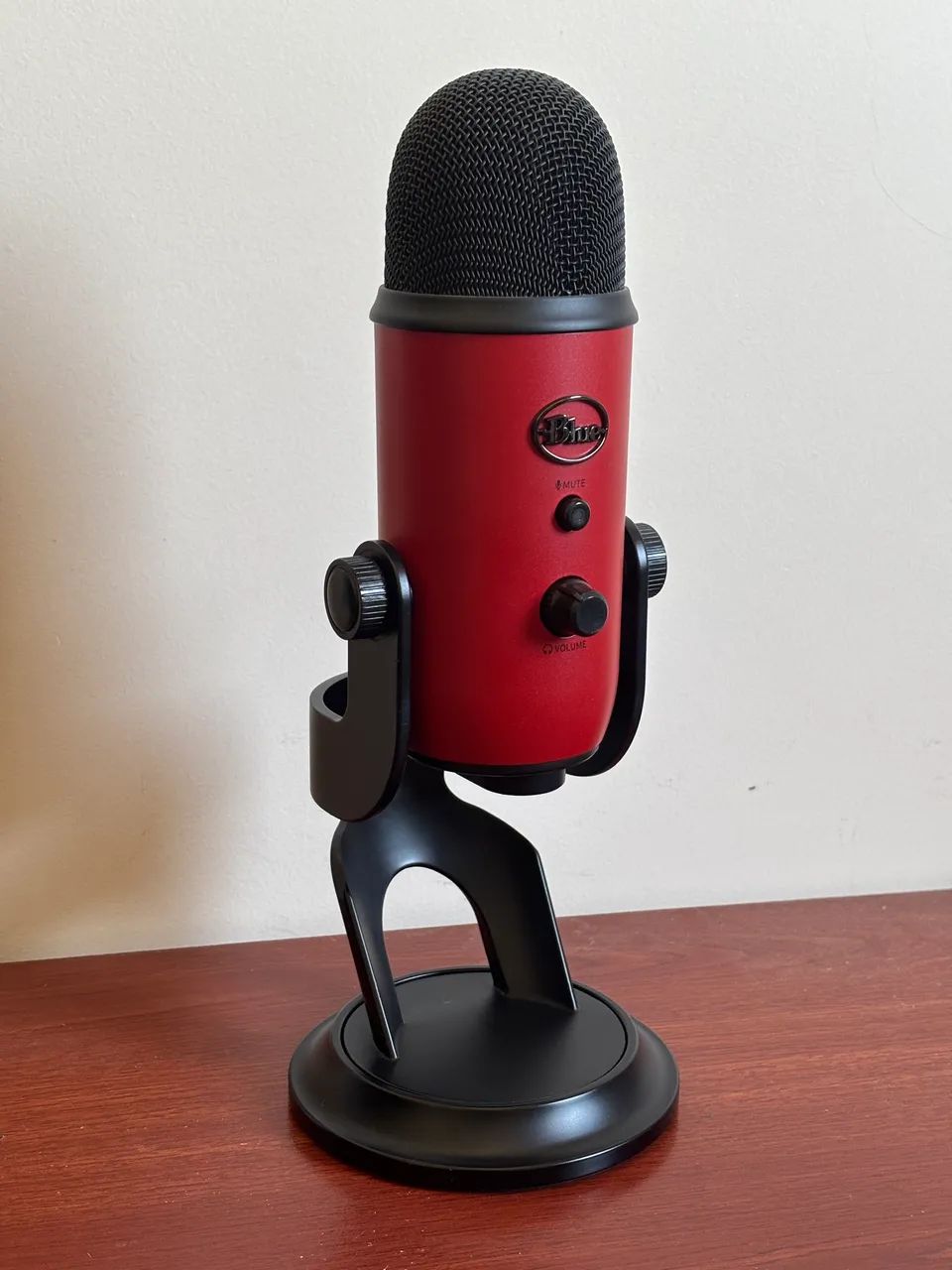 Microfone Blue Yeti USB Red Onyx - Excelente estado