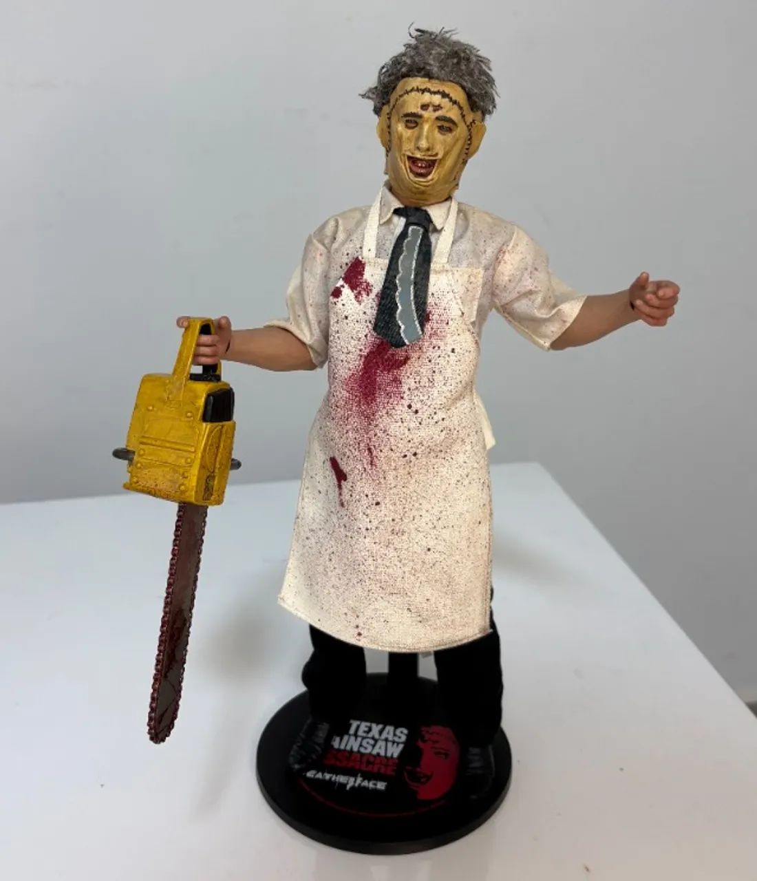 Sideshow Leatherface Boneco Figura de ação massacre da serra eletrica 1/6