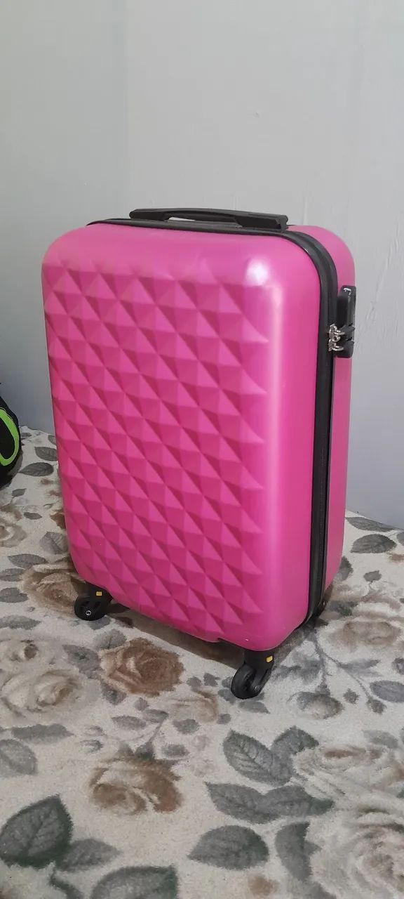 Mala de Viagem Rosa Choque