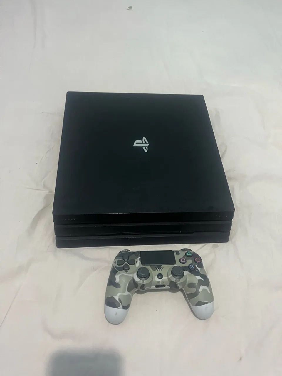 PS4 pro + 3 jogos 