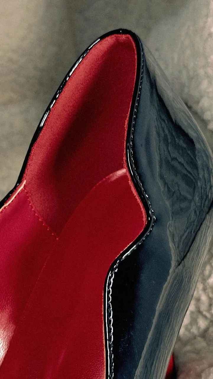 Salto alto Scarpin Louboutin  - Foto 3