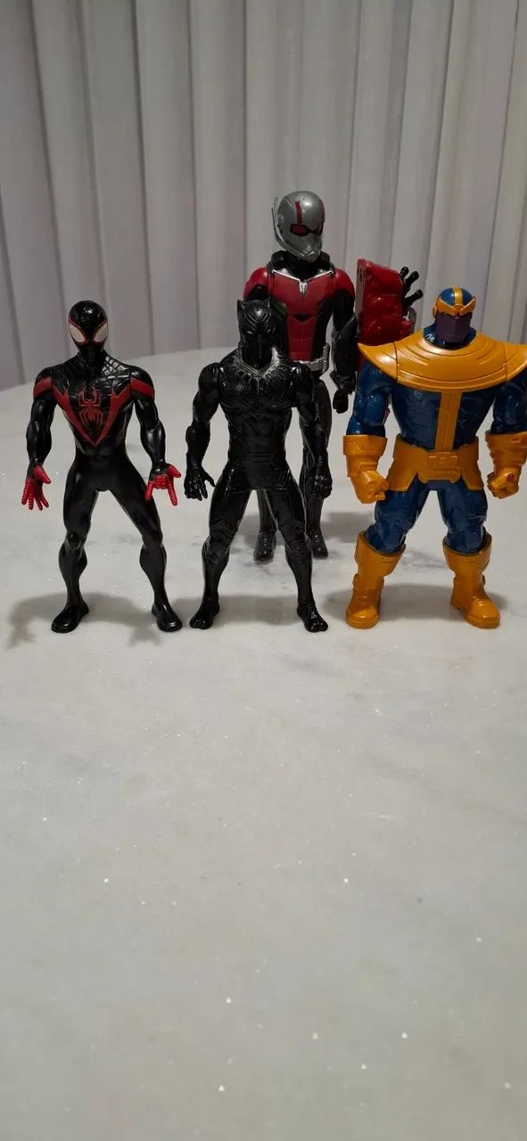 Kit 4 bonecos Marvel - Foto 2