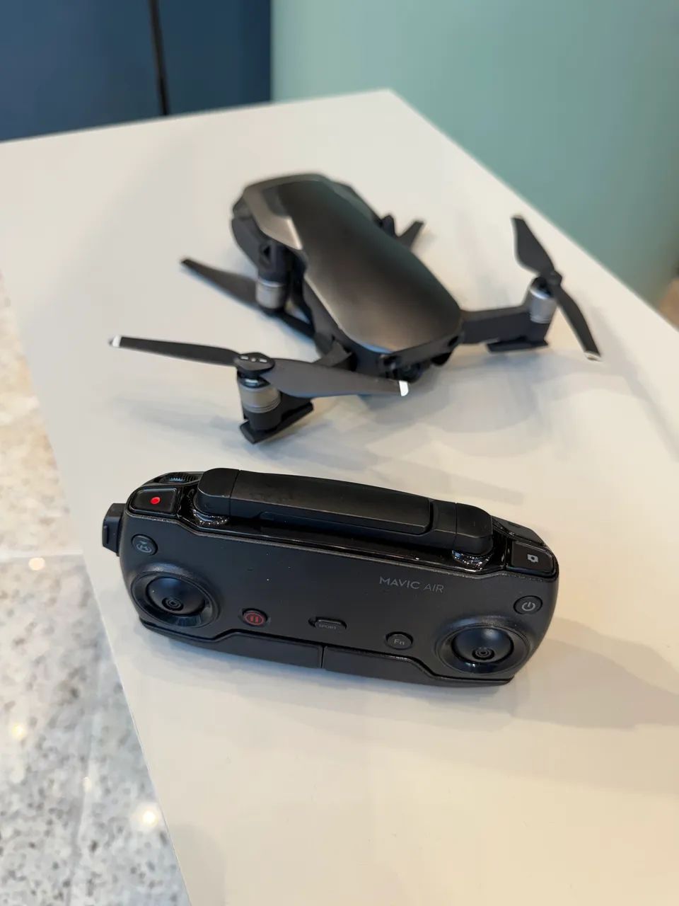 Drone DJI Mavic Air Fly More Combo + 2 baterias + controle + carregador  - Foto 2