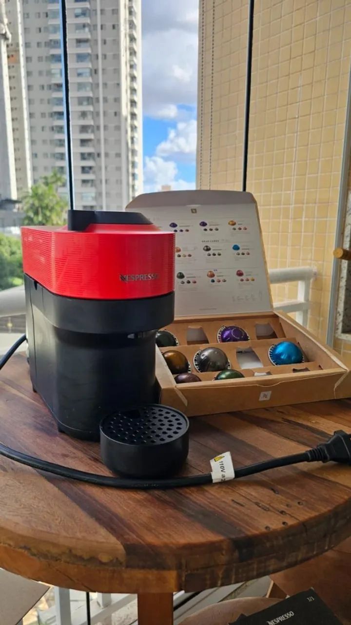 Cafeteira Nespresso Vertuo 