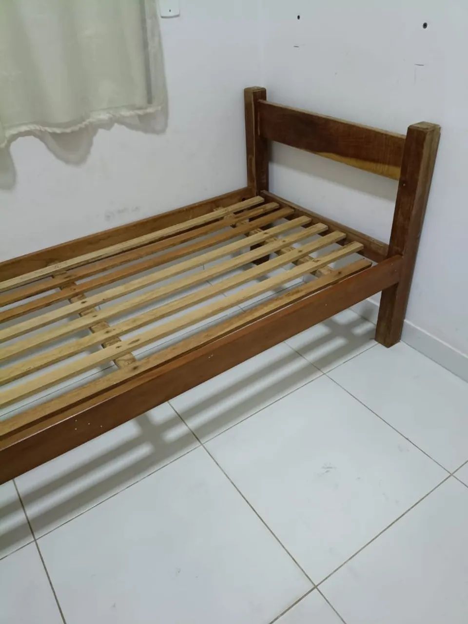 Vendo cama de solteiro  - Foto 2