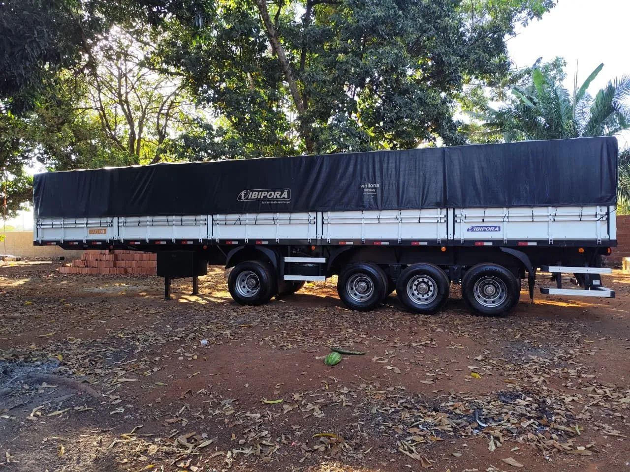 Carreta LS quarto eixo 