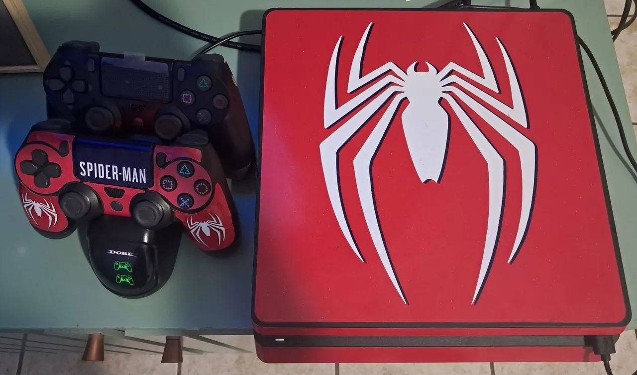 PlayStation 4 slim
