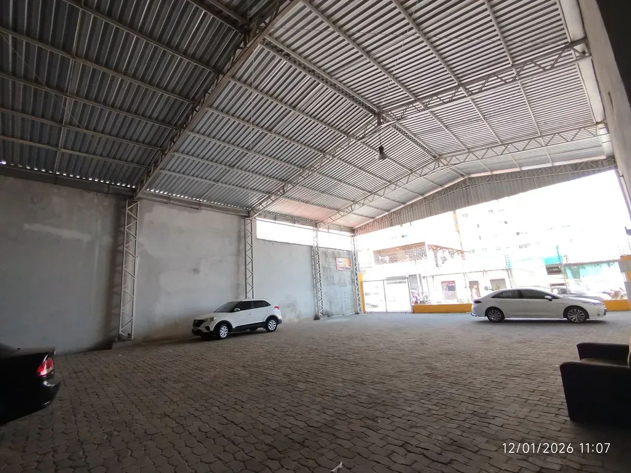 ALUGA- SE GALPÃO QUASE ESQUINA COM AV. AUGUSTO DOS ANJOS - Foto 2