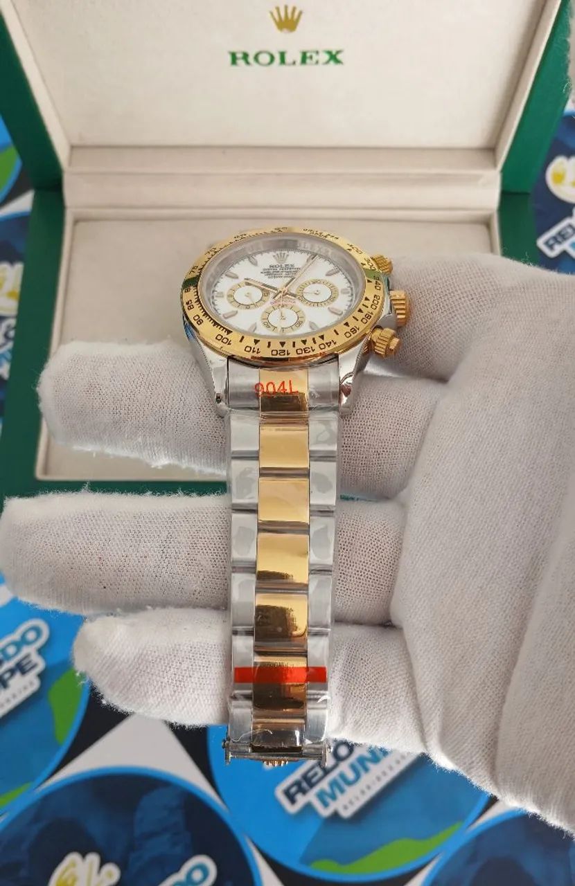 RELÓGIO DAYTONA COR MISTA DOURADO E FUNDO BRANCO  - Foto 2