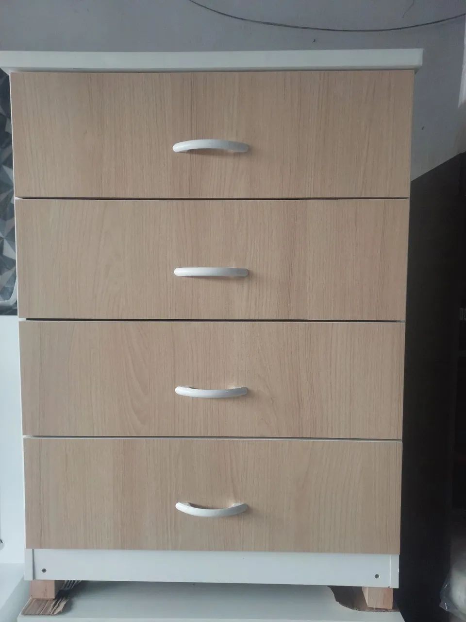 Cômoda com 4 gavetas mdf (nova)