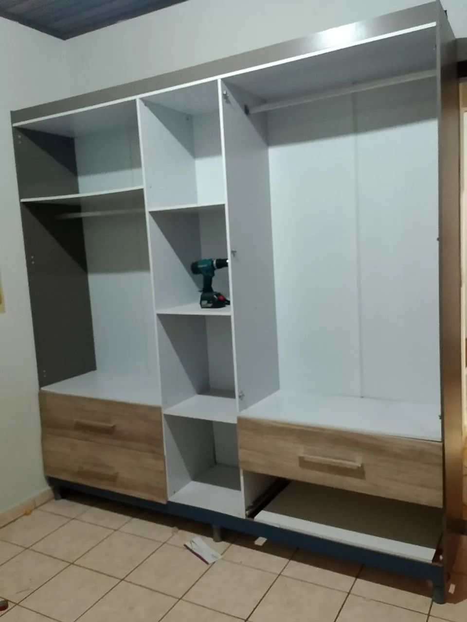 Guarda roupa usado bem conservado entrega e montagem grátis  - Foto 4