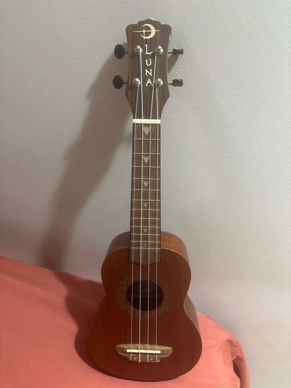 Ukulele Luna Violão Havaiano com Capa - Foto 2