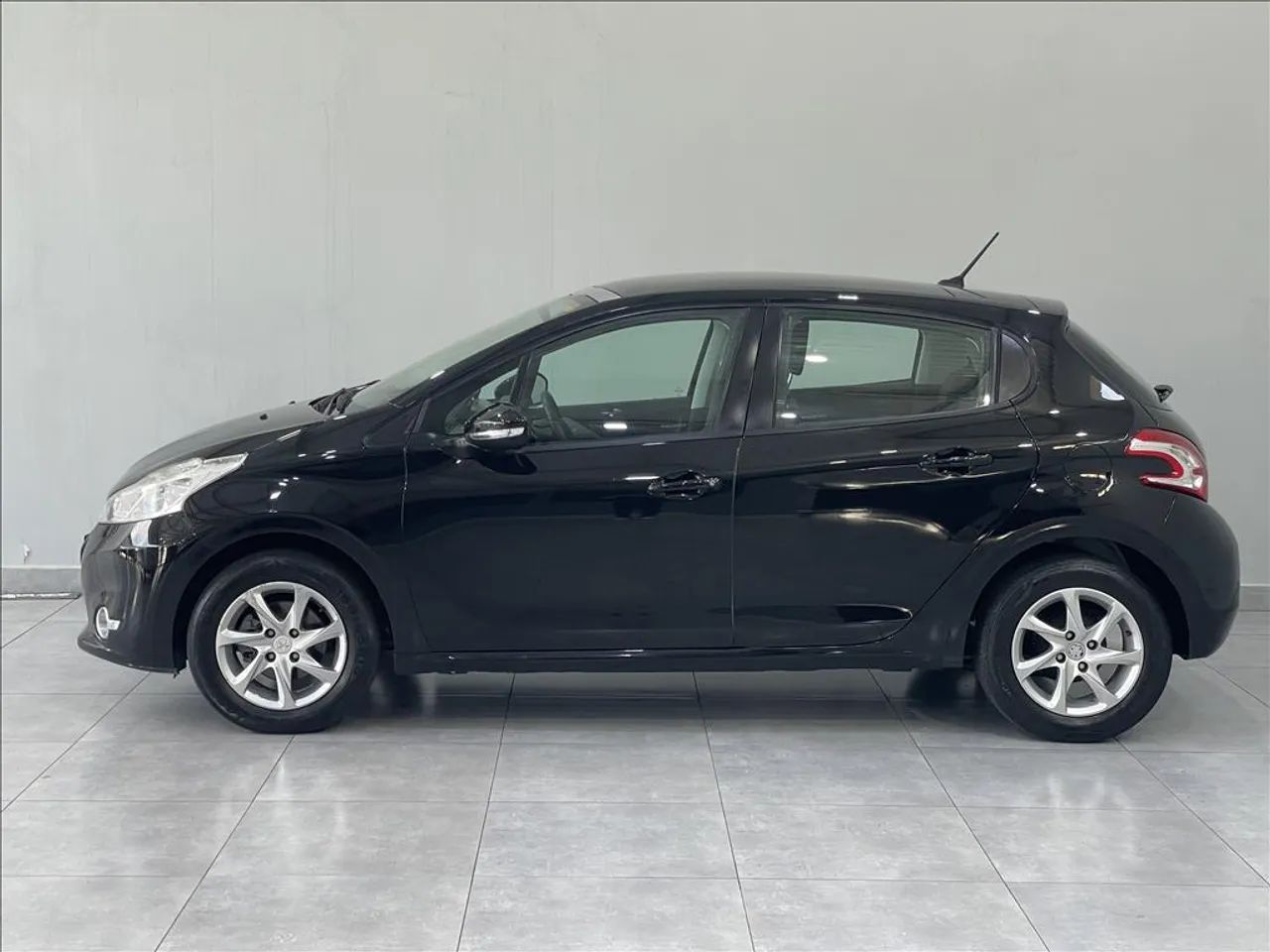 Peugeot 208 Allure 1.5 Flex 8V 5p, foto 14 de 20