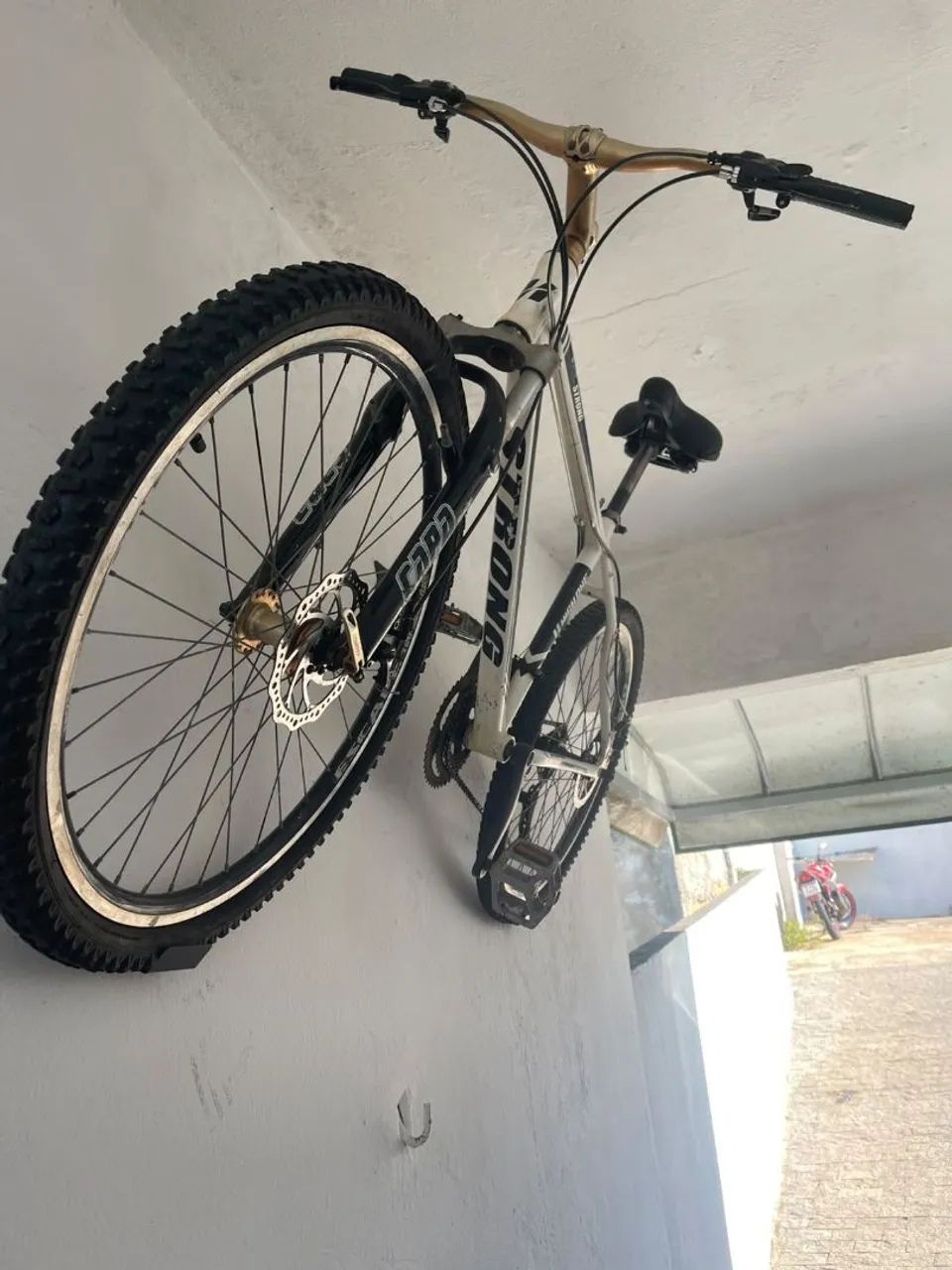 Bicicleta com quadro de alumínio aro 26 - Highone Strong  - Foto 3