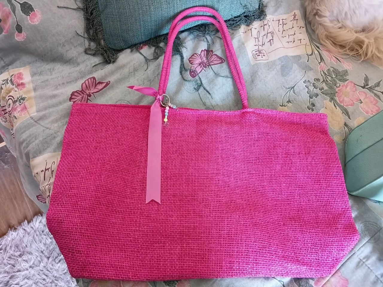 VENDO BOLSA ROSA EM PALHA