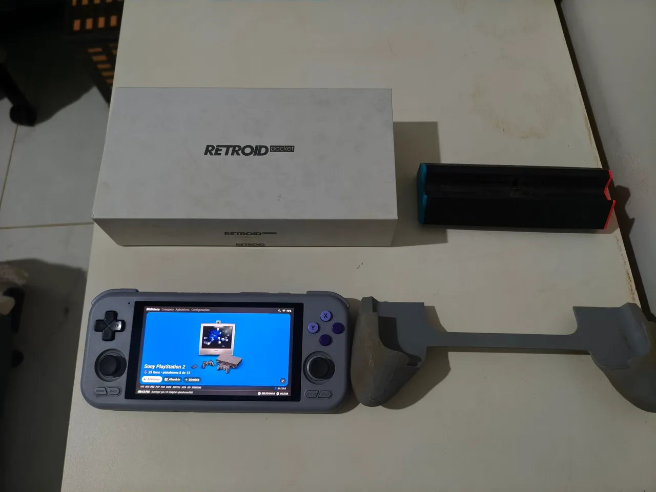 Retroid Pocket 4 Pro + Dock + Grip + Case para transporte + SD