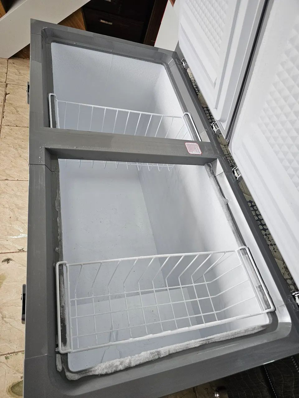 Freezer conservado 418 litros com nota fiscal Bivolt e inverter funcionando perfeitamente  - Foto 2