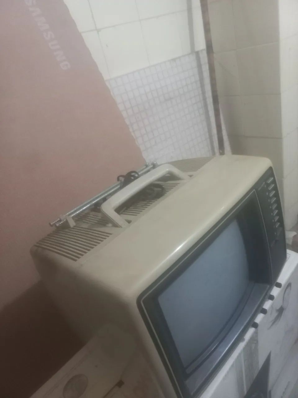 Vendo TV semp  retro  - Foto 2