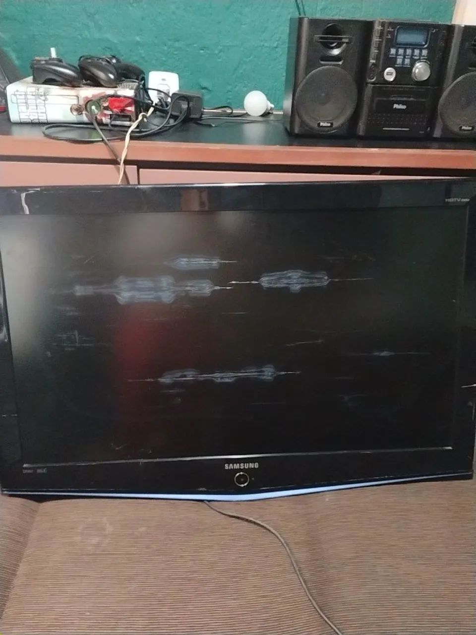 Vendo tv Samsung 42 polegadas com uma mancha na tela q não atrapalha em nada 350,00  - Foto 4