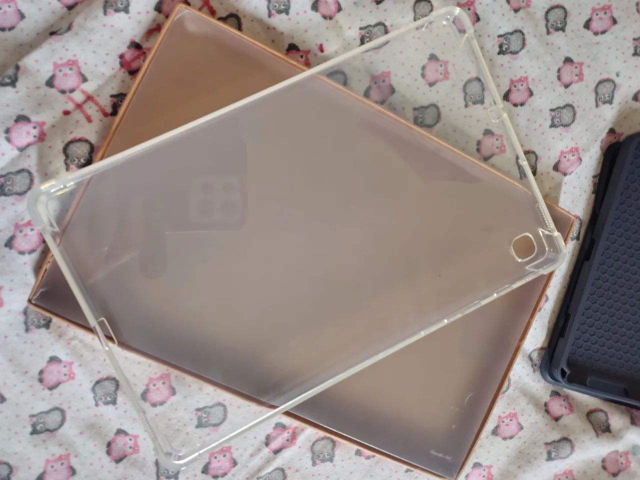 Duas capas para tablet S6 Lite Samsung Novas - Foto 4