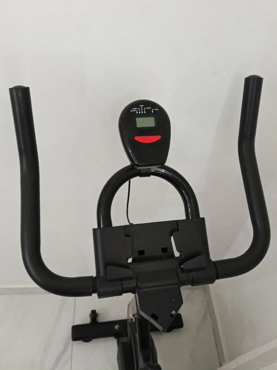 Bicicleta ergométrica semi nova  - Foto 2