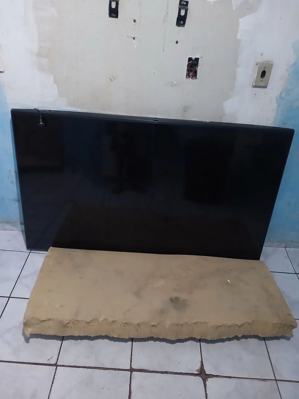 Vende-se TV 65 polegadas 