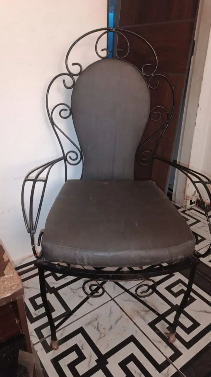 Cadeiras de ferro