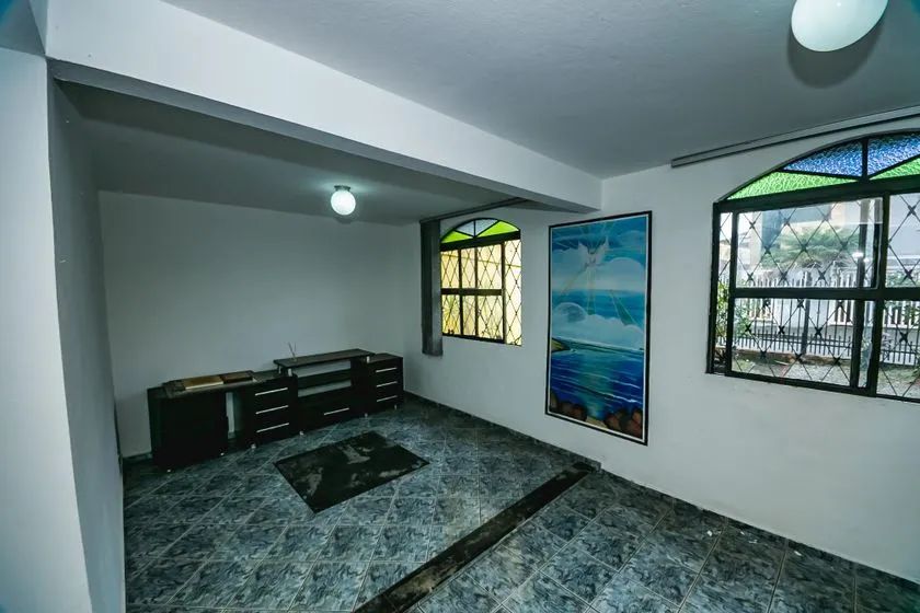 Casa à Venda - Serrano, 3 Quartos, 220 m2 - Foto 2