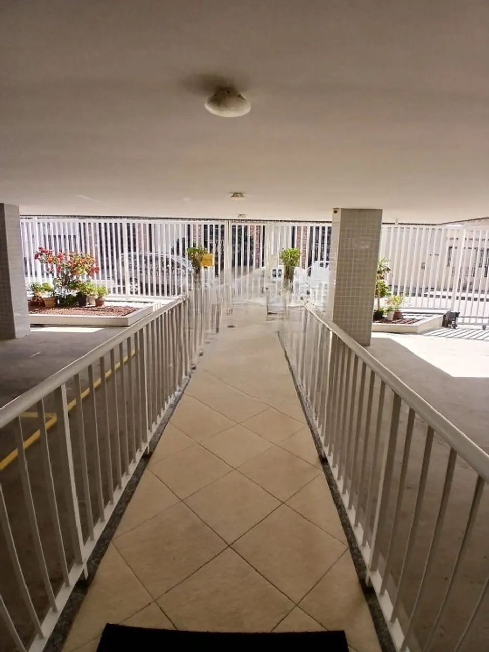 Apartamento 3 Quartos 2 banheiros e Vaga de Garagem - Foto 3