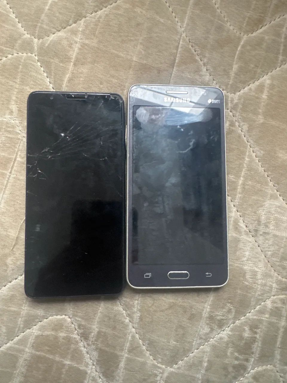 Vendo esse dois celular 