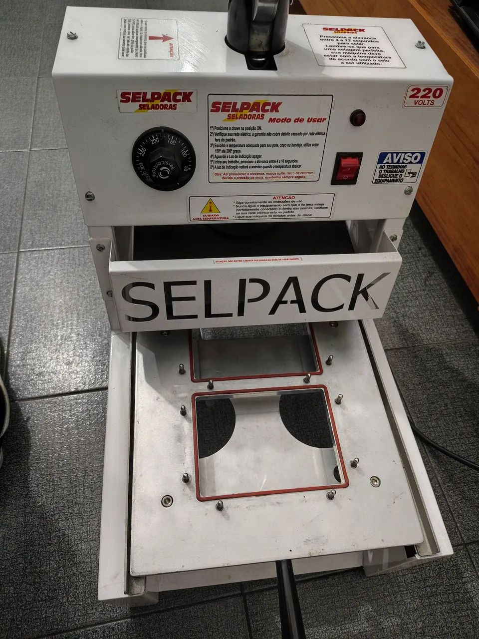 Máquina Seladora de Embalagens Selpack