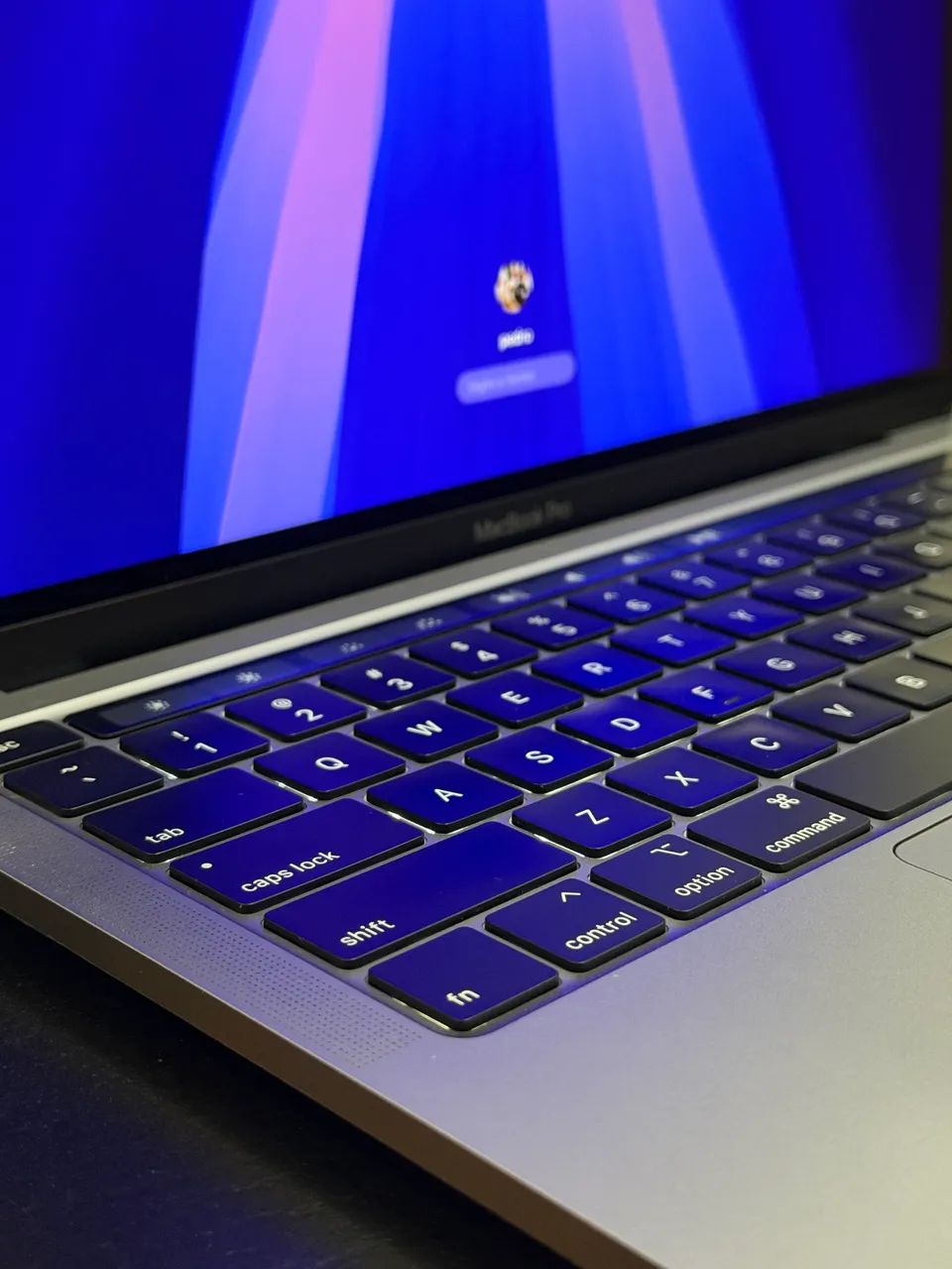 MacBook Pro 2020 Intel i5 8GB + 256GB NOVO - Notebooks - Buritis