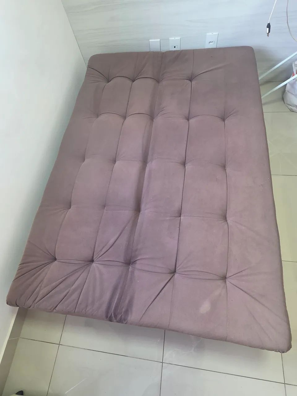 Sofá que vira cama de casal  - espuma super confortável  - Foto 4