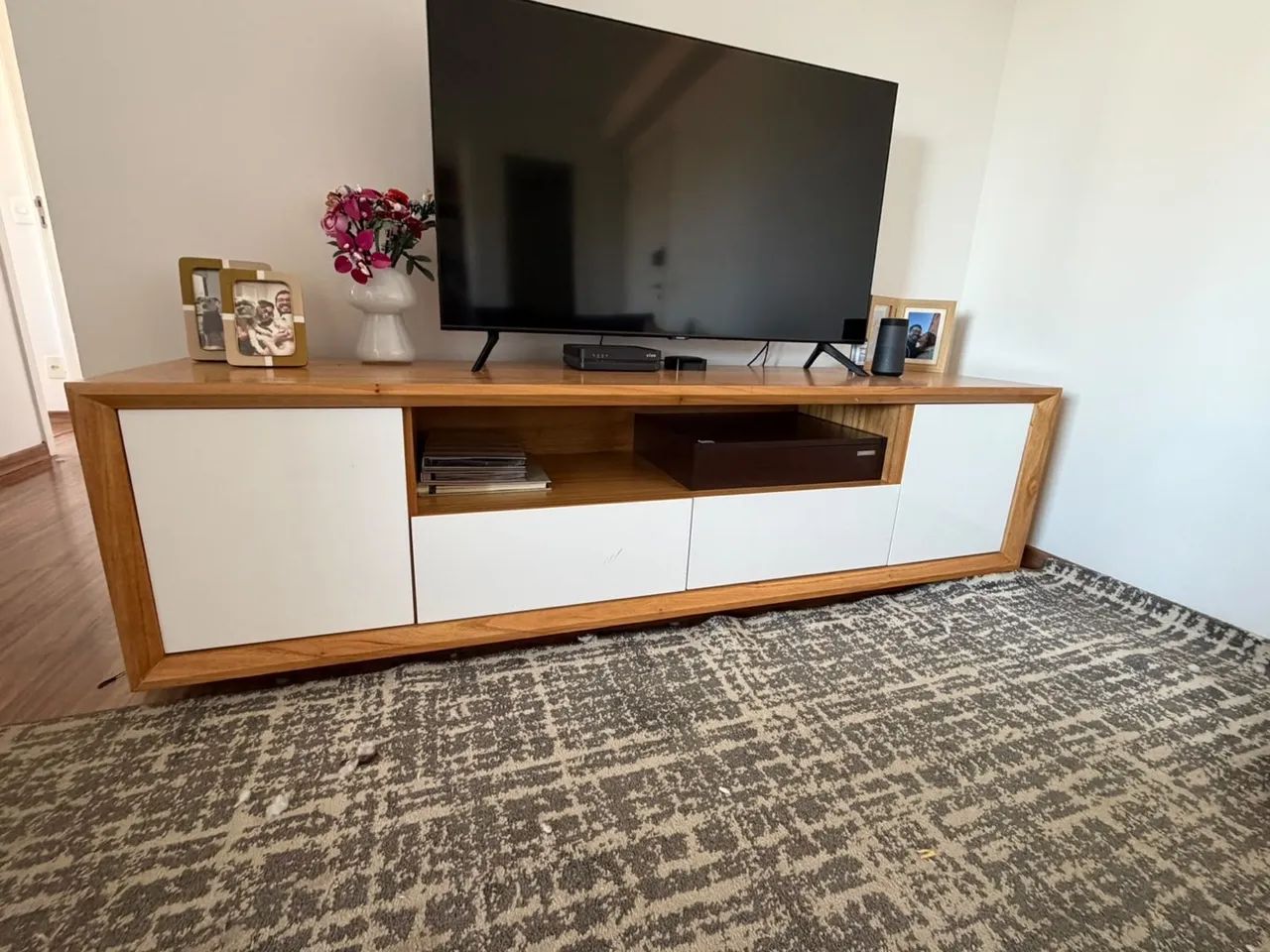 Rack Para TV Até 55 Polegadas - Madeira E Laca Branca (Moderno) - Foto 4