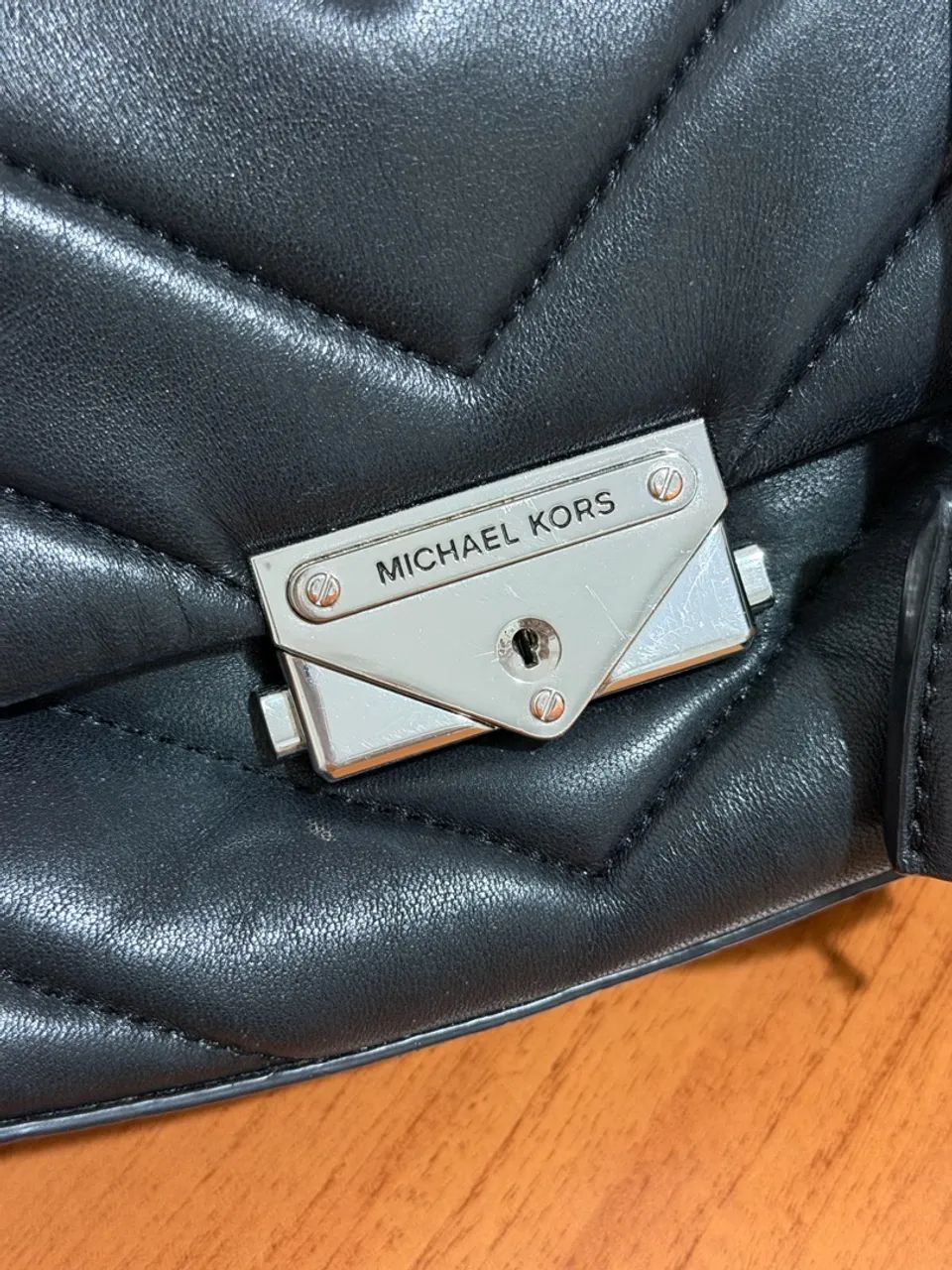 Bolsa lateral Michael Kors Original - Foto 4