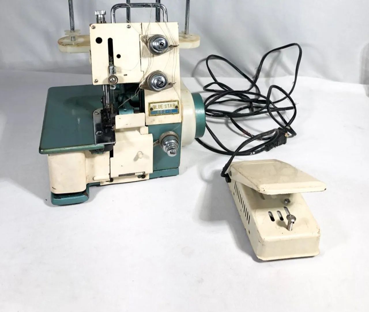 Maquina overlock 